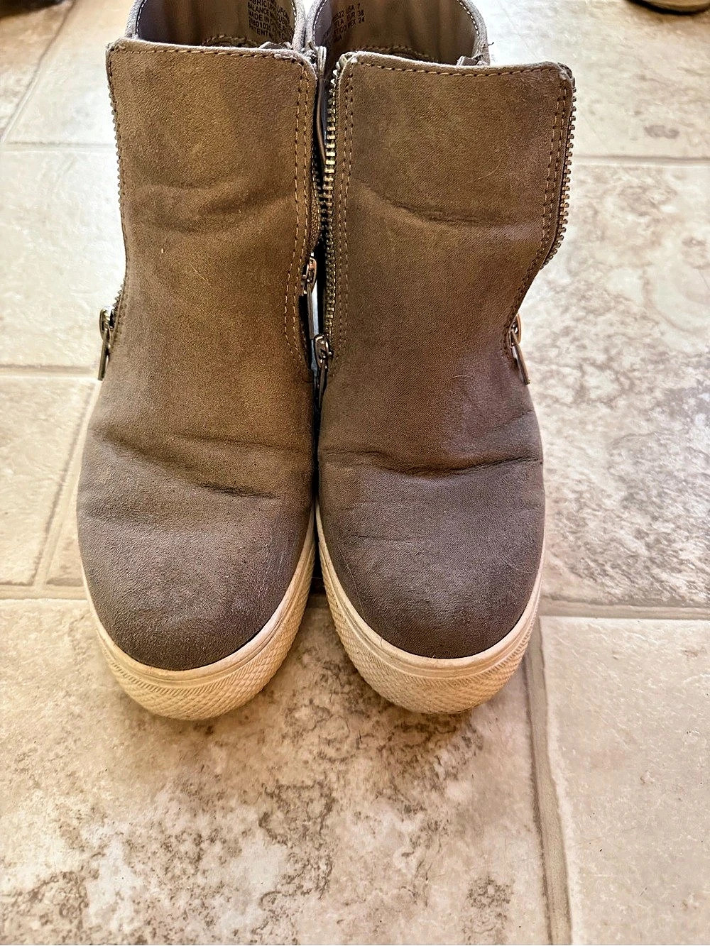 Time and Tru Dual Zipper Wedge Sneaker US 7 Brown